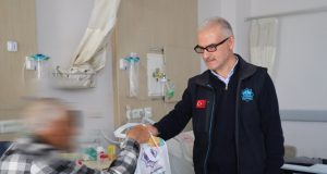 Aksaray Belediyesi’nden Hastalara Moral Ziyareti